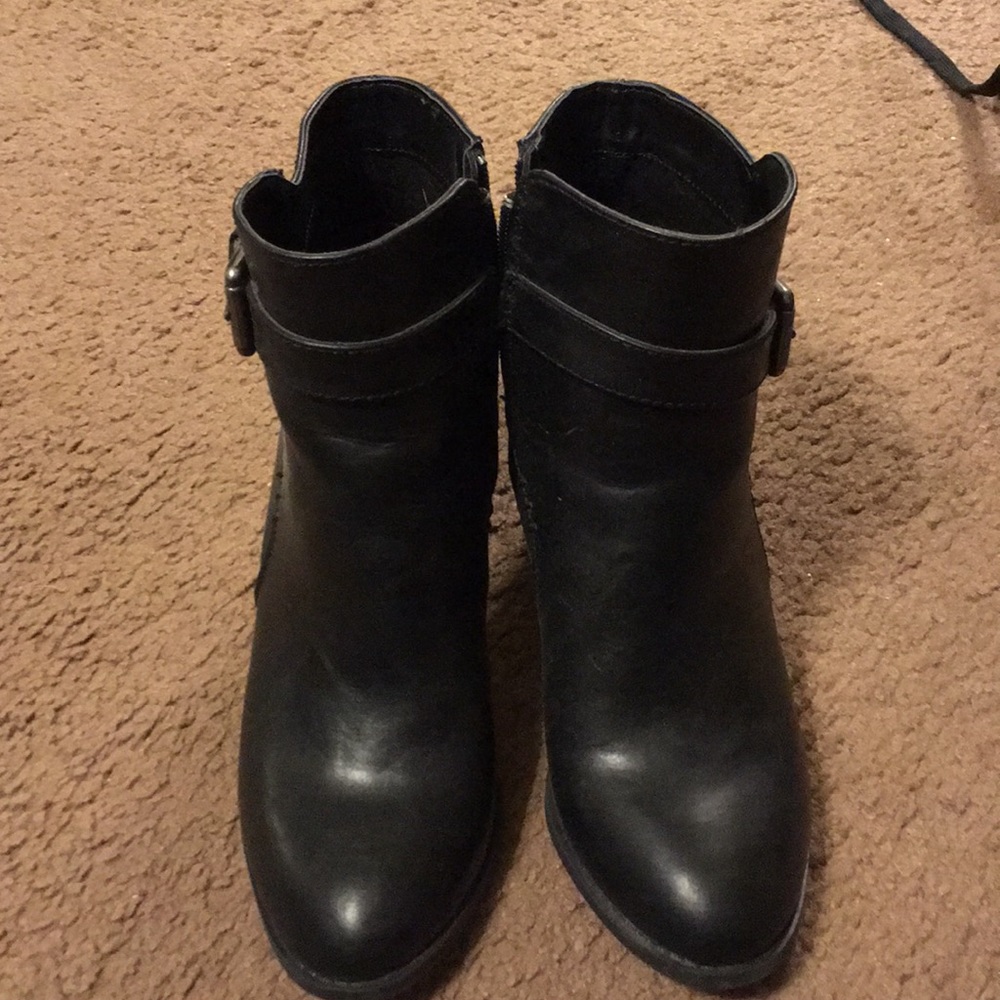 Bass boots size 7